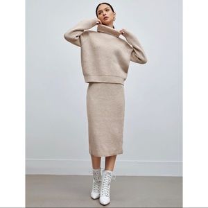 Turtle neck raglan sleeve sweater & skirt set